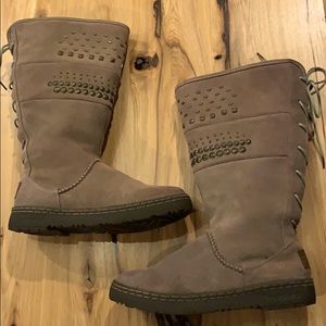 BearPaw suede boots
